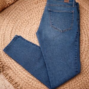 Old Navy Rockstar Super Skinny Jeans Women’s Size 12 | Dark Wash | Smooth Pocket